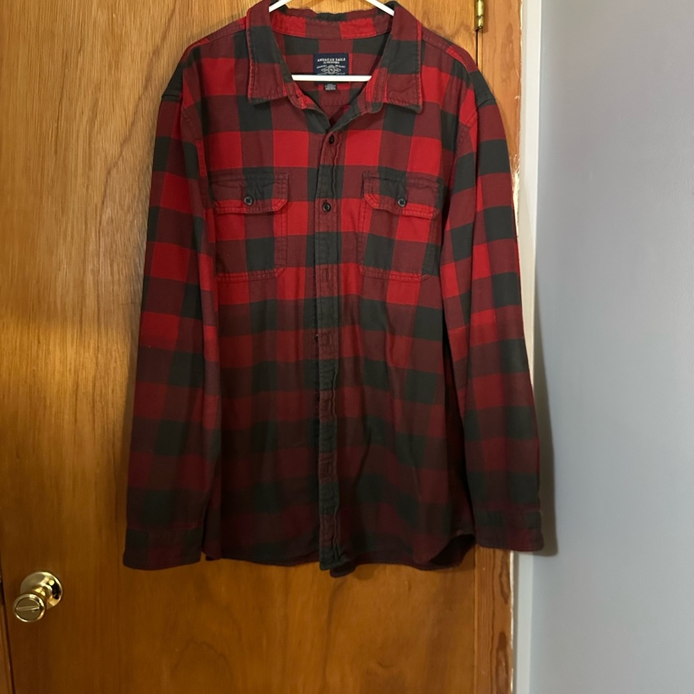 American Eagle Buffalo Plaid Men’s Flannel